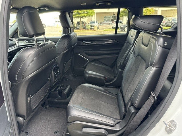 2022 Jeep Grand Cherokee L Altitude