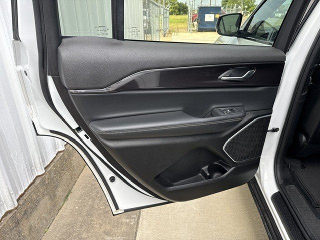 2022 Jeep Grand Cherokee L Altitude