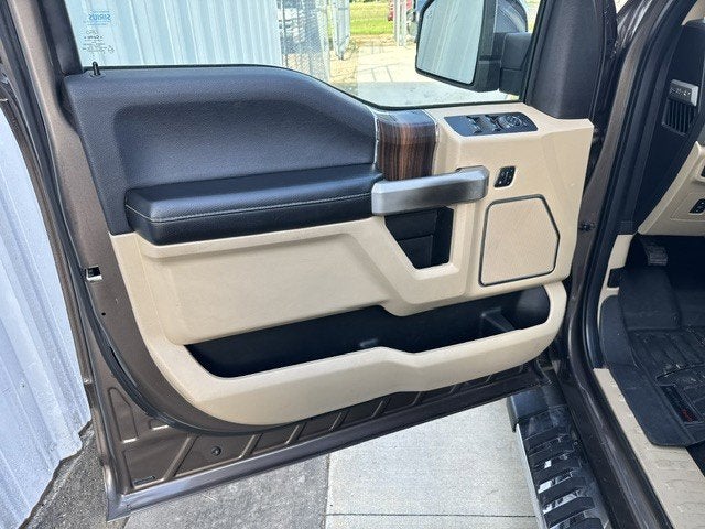 2015 Ford F-150 CREW CAB