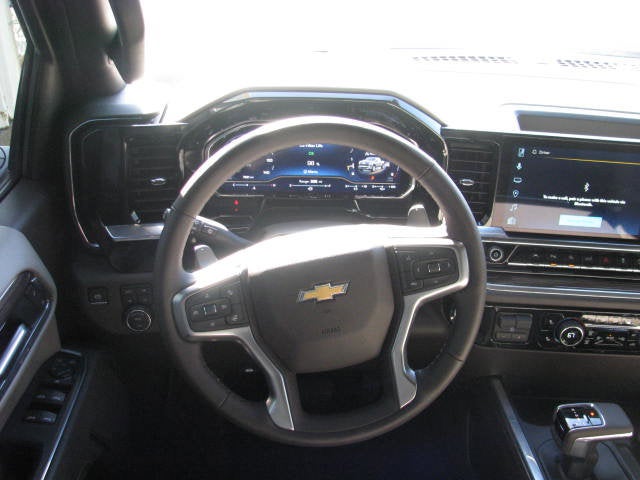 2025 Chevrolet Silverado LT