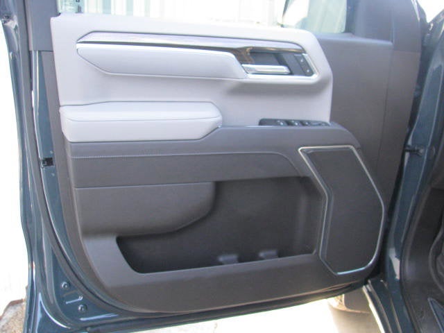 2025 Chevrolet Silverado LT