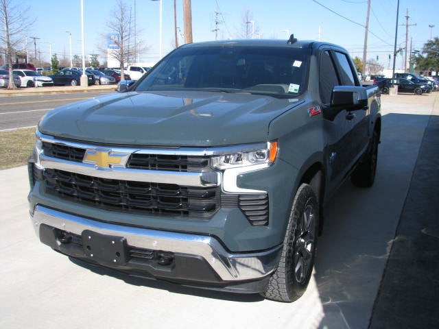 2025 Chevrolet Silverado LT