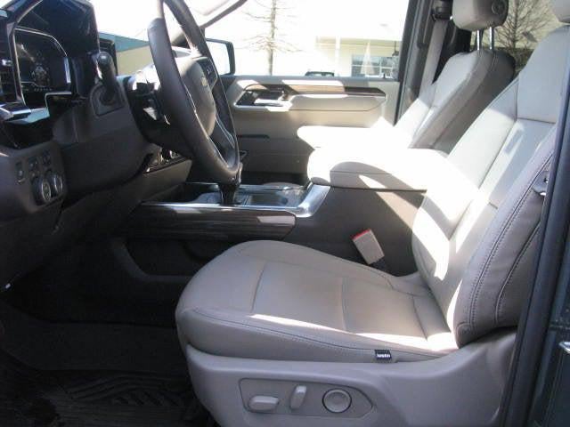 2025 Chevrolet Silverado LT