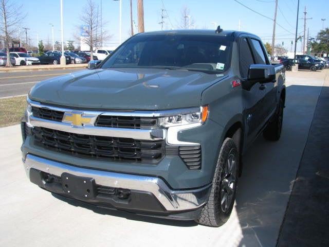 2025 Chevrolet Silverado LT