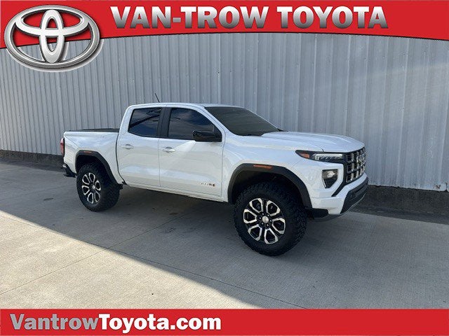 2024 GMC Canyon 4WD AT4