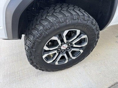 2024 GMC Canyon 4WD AT4