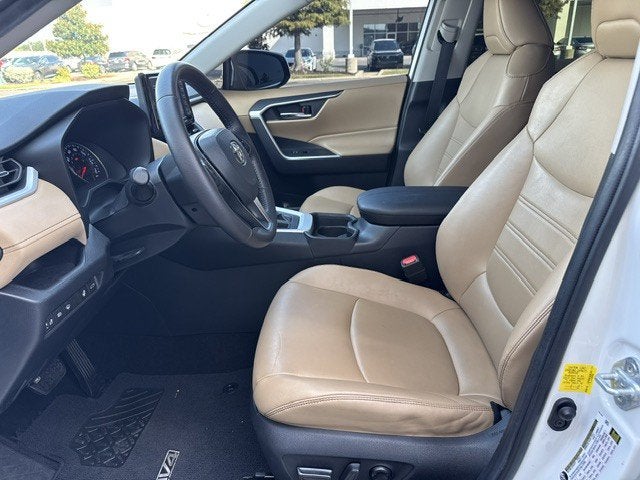 2020 Toyota RAV4 XLE Premium