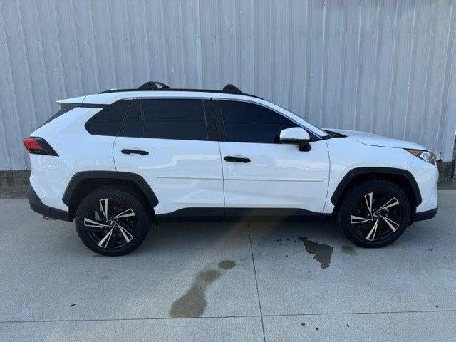 2020 Toyota RAV4 XLE Premium