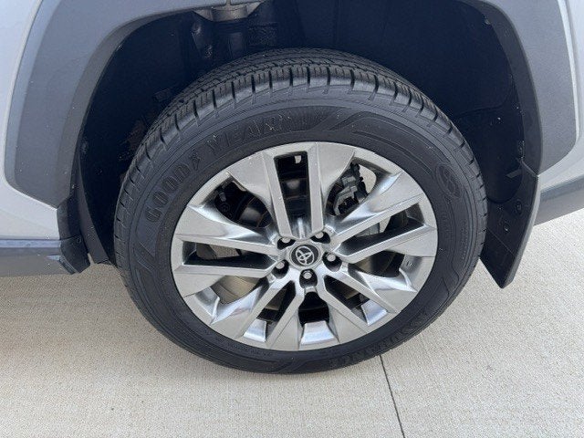 2020 Toyota RAV4 XLE Premium