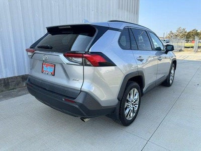 2020 Toyota RAV4 XLE Premium