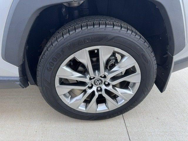 2020 Toyota RAV4 XLE Premium