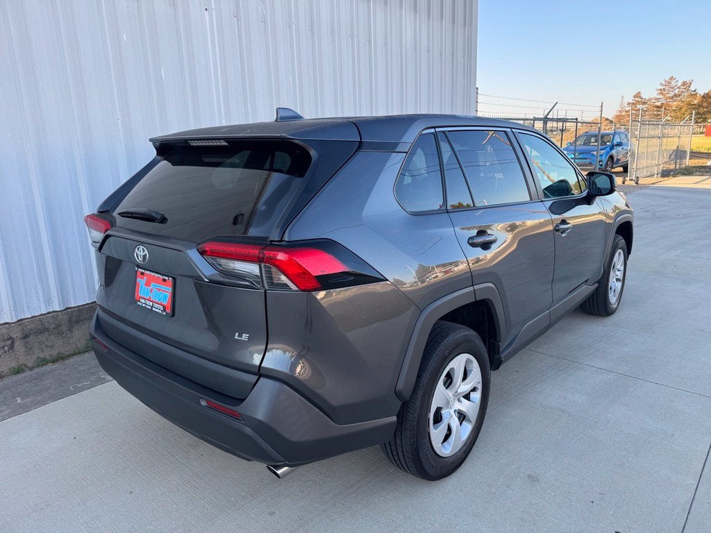 2025 Toyota RAV4 LE