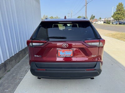 2021 Toyota RAV4 XLE