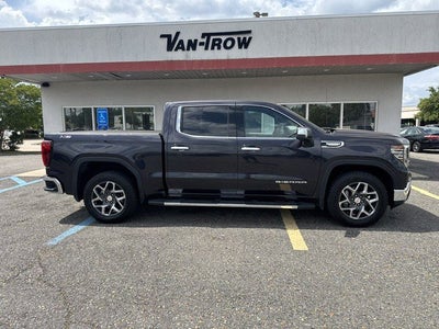 2024 GMC Sierra SLT