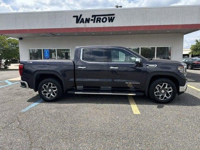 2024 GMC Sierra SLT