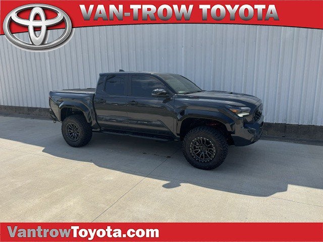 2025 Toyota Tacoma i-FORCE MAX TRD PRO