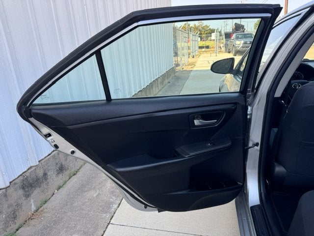 2015 Toyota CAMRY LE