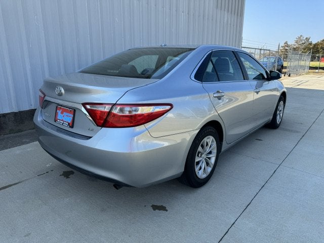 2015 Toyota CAMRY LE