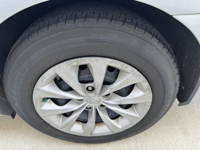 2015 Toyota CAMRY LE