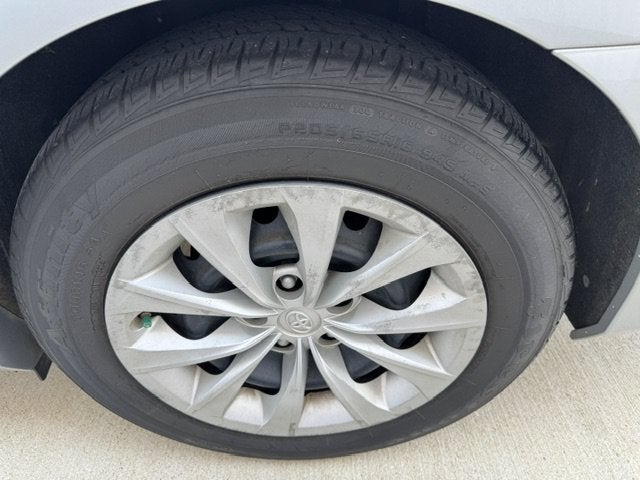2015 Toyota CAMRY LE