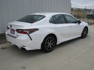 2022 Toyota CAMRY SE