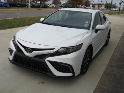 2022 Toyota CAMRY SE