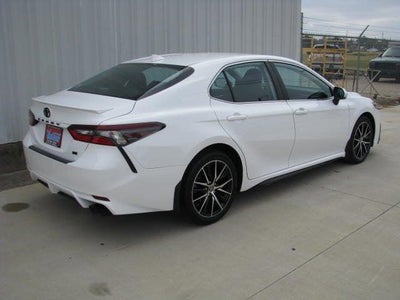 2022 Toyota CAMRY SE