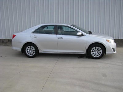 2014 Toyota CAMRY LE