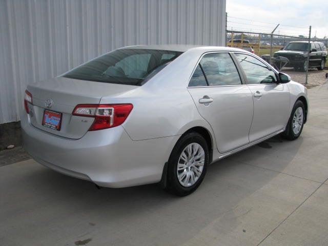 2014 Toyota CAMRY LE