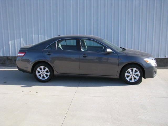 2011 Toyota CAMRY LE