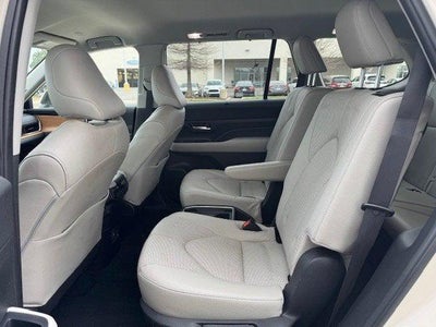 2024 Toyota GRAND HIGHLANDER Limited