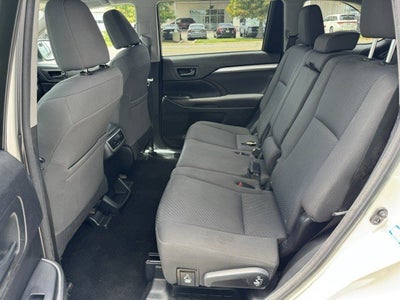 2016 Toyota Highlander Base