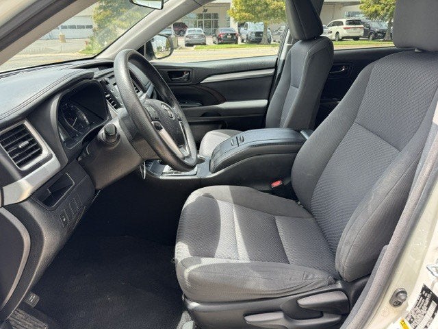 2016 Toyota Highlander Base