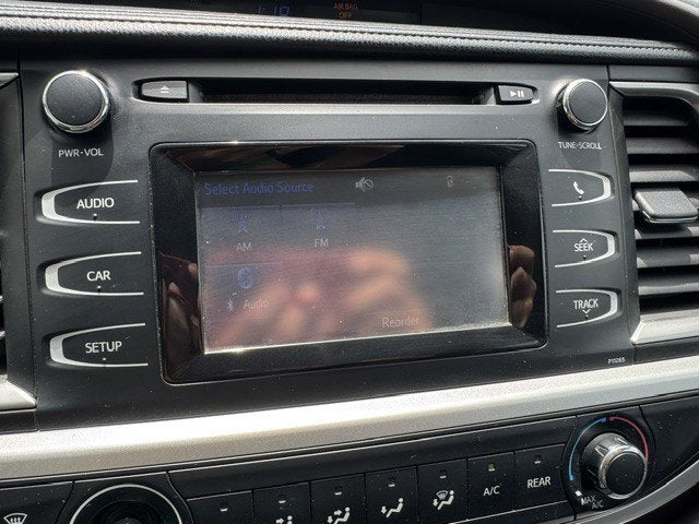 2016 Toyota Highlander Base