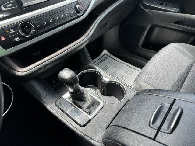 2016 Toyota Highlander Base