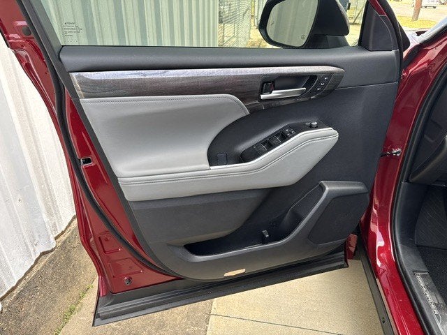 2026 Toyota Highlander Hybrid Hybrid Platinum