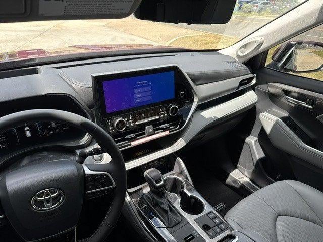 2026 Toyota Highlander Hybrid Hybrid Platinum