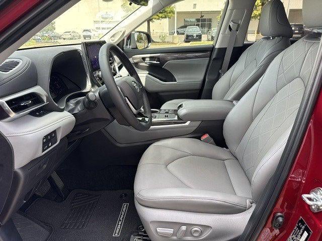 2026 Toyota Highlander Hybrid Hybrid Platinum