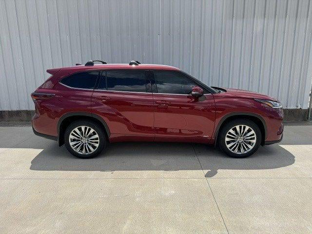 2026 Toyota Highlander Hybrid Hybrid Platinum
