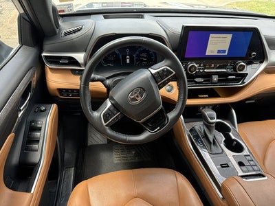 2023 Toyota Highlander Hybrid Hybrid Platinum
