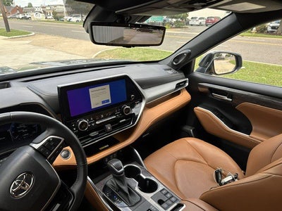 2023 Toyota Highlander Hybrid Hybrid Platinum