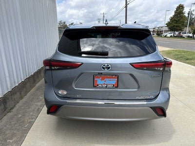 2023 Toyota Highlander Hybrid Hybrid Platinum