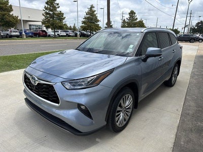 2023 Toyota Highlander Hybrid Hybrid Platinum