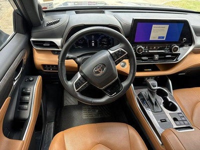 2023 Toyota Highlander Hybrid Hybrid Platinum