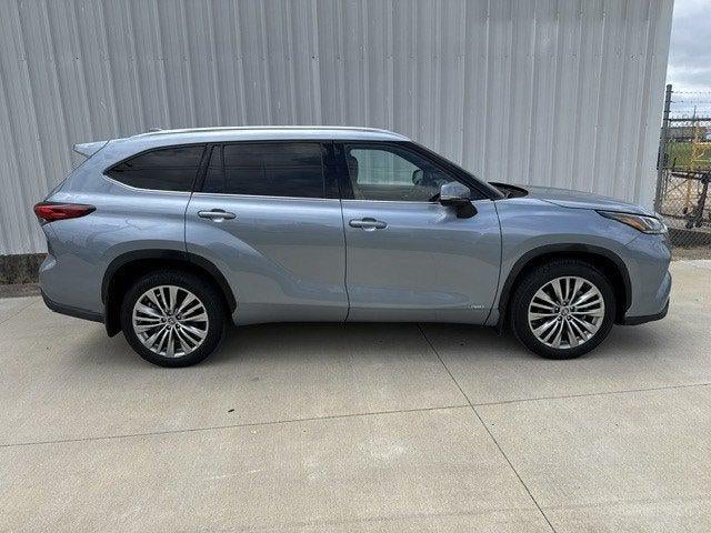 2023 Toyota Highlander Hybrid Hybrid Platinum