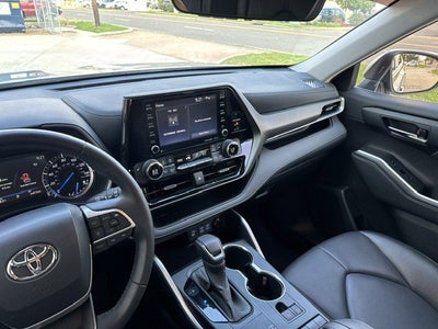 2022 Toyota Highlander Hybrid XLE