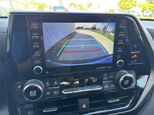 2022 Toyota Highlander Hybrid XLE