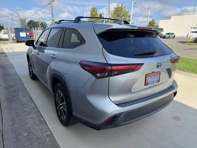 2022 Toyota Highlander Hybrid XLE