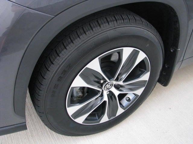 2020 Toyota HIGHLANDER HYBRD Hybrid XLE