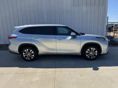 2021 Toyota HIGHLANDER HYBRD Hybrid XLE